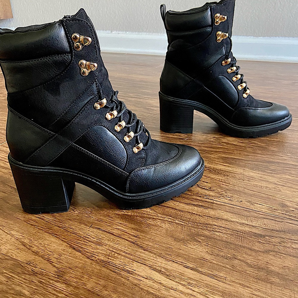 Like New Kelly Roland collab Just Fab Combat Boot